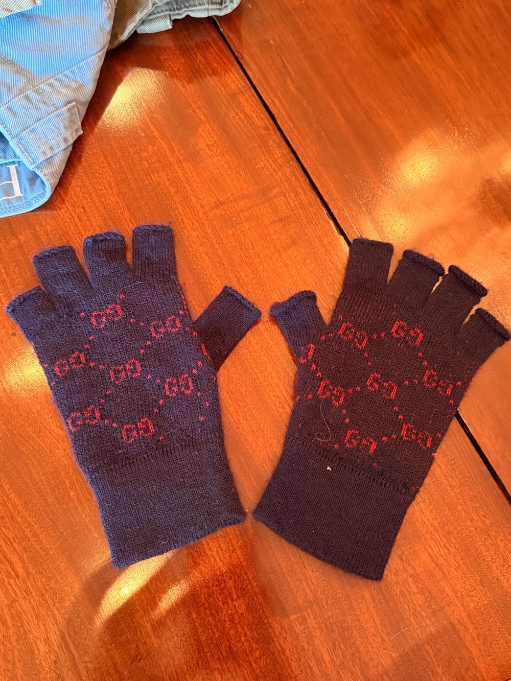 Gucci Navy Fingerless Knit Gloves with Red Accent